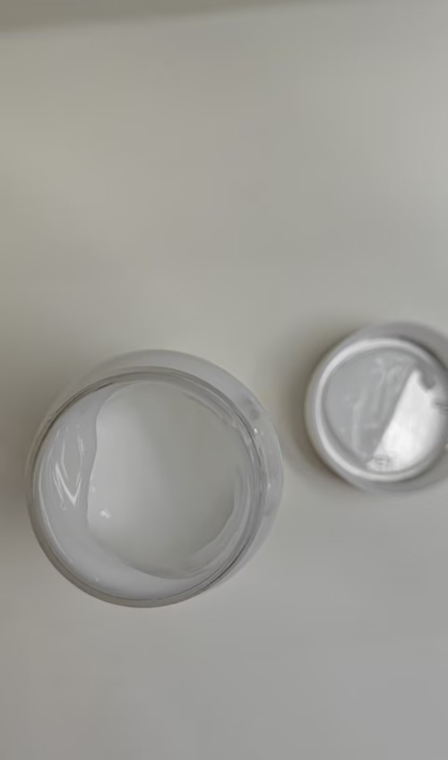 化妆品-白色浅香味美黑霜定制变浅棕色（JSJL26052901A）