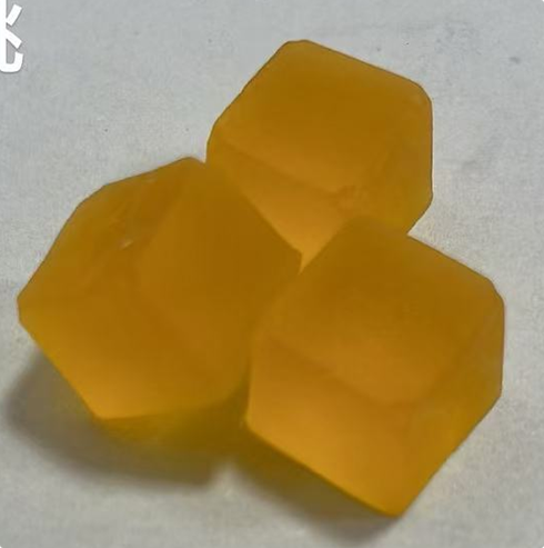 3g菠萝味橙色方形软糖（瓶含料）