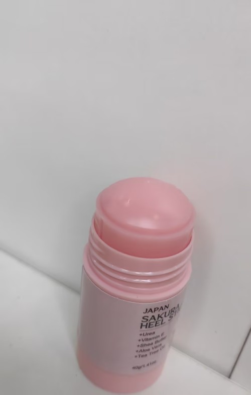 化妆品-粉色清香味护足蜡定制