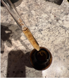 食品-淡黄色柠檬味糖浆