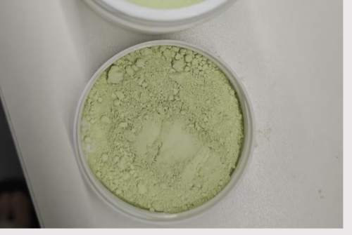 宠物-嫩绿色宠物用入口牙粉