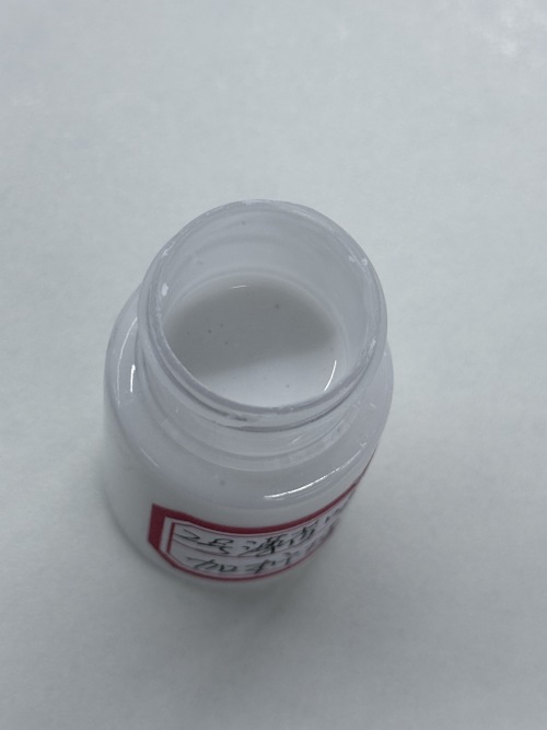 化妆品-实白色薄荷味牙膏(加柠檬香)