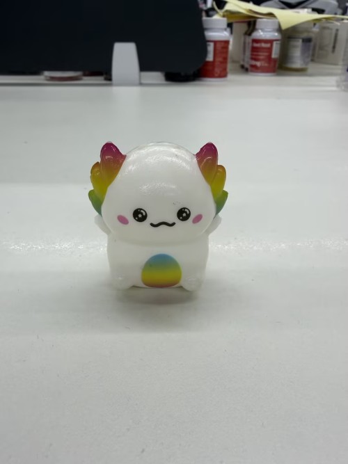 蝾螈慢回弹玩具（白色彩虹）