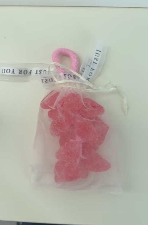 水晶粉草莓