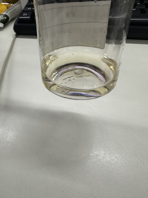 化妆品-淡黄色浅香味身体精油（JSJX26080804A）
