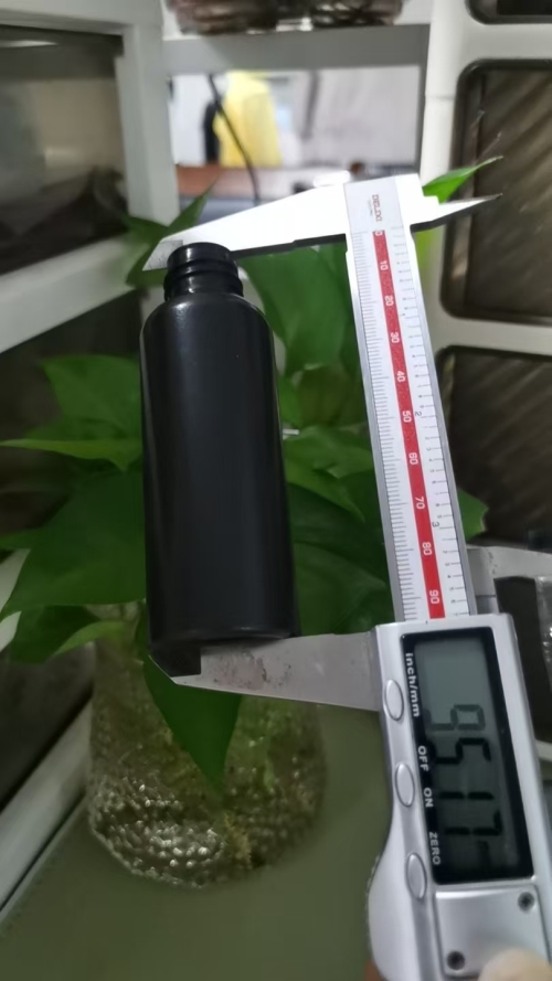20-50ml黑色圆肩瓶