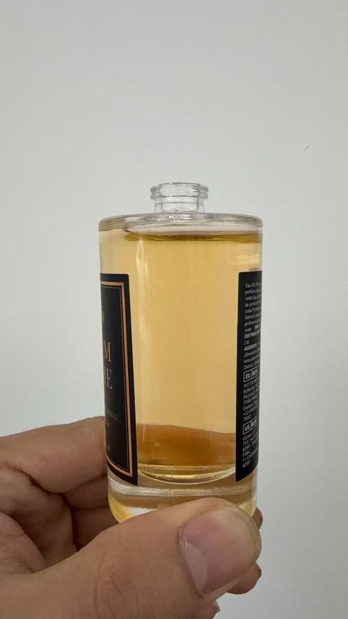 化妆品-橙黄色百合味魅力香水