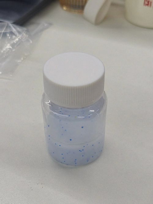 化妆品-白色优尼香味洗面奶+蓝色粒子（JSJW26092907A）